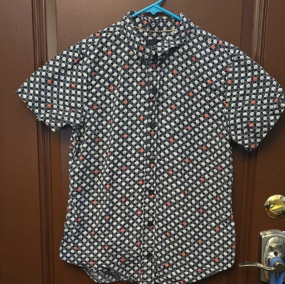Wildfang Smiley Print Medium Short sleeve Button Down Shirt
